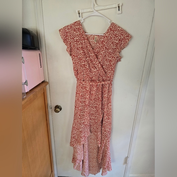 Grecerelle Floral Faux Wrap Hi Low Floral Dress NWOT Medium - Picture 2 of 7